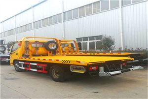 月坛附近拖车救援搭电